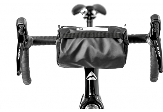 Essentials Handlebar Bag - Black 1,3L - Dia 10cm L 20cm